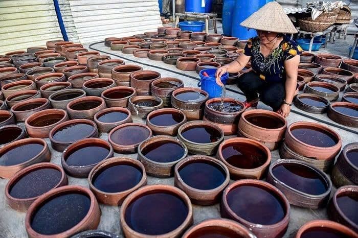 Làng nước mắm Nam Ô